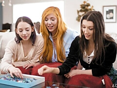 18 años, Penetracion con dedos, Besar, Lesbiana, Lencería, Coño, Afeitado, Tetas