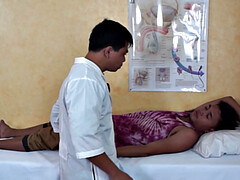 Enthousiasteling, Aziatisch, Gapende, Handschoenen, Realiteit, Mager, Tiener, Uniformpje