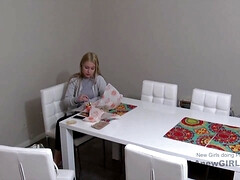 素人, デカチン, ブロンド, フェラチオ, 中出し, ハードコア, ハメ撮り, バイブレーター