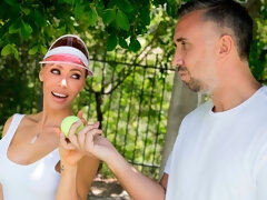 デカ尻, ブロンド, 指いじり, 手コキする, オナニー, 淫乱熟女, 剃毛, スポーツ