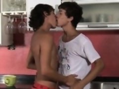 Gay, Pajear