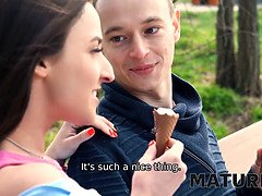 Брюнетки, Застукали, Постарше, Зрелые