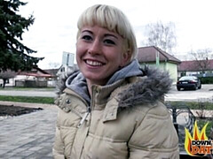 Leie, Bad, Grosser arsch, Grosse titten, Blondine, Blasen, Hundestellung, Pov