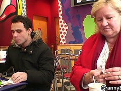 Beauté, Gros seins, Blonde, Sucer une bite, Femme couguar, Gorge profonde, Mère que j'aimerais baiser, Maman