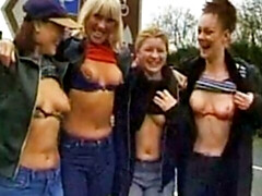 18 jahre, In den arsch, Gruppe, Hardcore, Orgie, Im freien, Öffentlich, Jungendliche (18+)