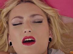 Tussi, Schönheit, Grosse titten, Blondine, Blasen, Lecken, Titten