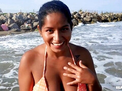 美女, ビーチ, デカパイ, フェラチオ, 茶髪の, 巨乳な, Hd, 自然山雀