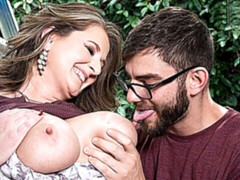 Anal, Rubia, Mamada, Lamidas, Madres para coger, Afeitado, Falda, Estriptis