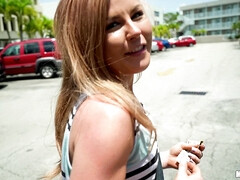 Amerikaans, Lieveling, Badkamer, Hondjeshouding, Masturbatie, Natuurlijke tieten, Buiten, Tatoeage