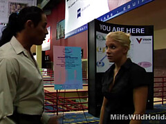 デカパイ, ブロンド, フェラチオ, 淫乱熟女, オフィス, ポルノスター