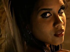 Braunhaarige, Indisch