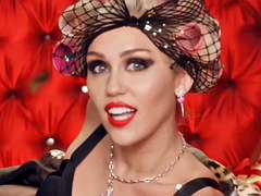 Sucer une bite, Célébrité, Compilation, Tir de sperme, Double pénétration, Public, Softcore, Nénés