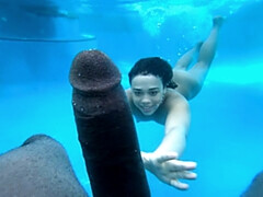 18 jahre, In den arsch, Grosser arsch, Behaart, Hardcore, Hd, Jungendliche (18+), Unter wasser
