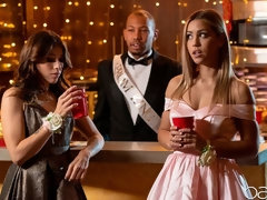 Rubia, Mamada, Morena, Estilo perrito, Pajear, Flaco, Adolescente, Trio