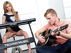 Arsch, Grosser schwanz, Blondine, Blasen, Hundestellung, Dürr, Jungendliche (18+), Titten