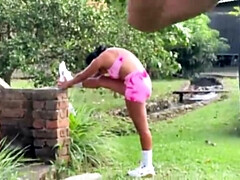 Culo, Tetas grandes, Negro, Latina, Maduro, Al aire libre, Público, Tetas