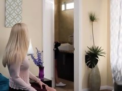 Rubia, Penetracion con dedos, Hd, Lesbiana, Madres para coger, Nylon