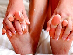 Любители, Спальня, Большая жопа, Большие сиськи, Брюнетки, Пальцем, Соло, Стриптизерша