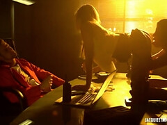 Blonde, Brunette brune, Mignonne, Queue, Orgasme, Maigrichonne, Jarretelles, Plan cul à trois