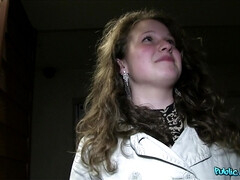 18 jahre, Leie, Blasen, Besamung, Handjob, Im freien, Öffentlich, Muschi