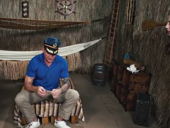 Lieveling, Grote mammen, Mollig, Dubbele penetratie, Homo, Rijden, Trio, Onder de rok