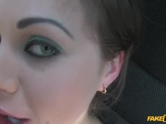 Sucer une bite, Voiture, Tromperie, Tir de sperme, En levrette, Faciale, De plein air, Pov