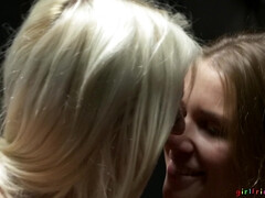 Culo, Rubia, Checa, Lesbiana, Lamidas, Tetas naturales, Medias largas, Tetas