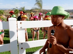 69, デカパイ, 黒人, フェラチオ, 顔面騎乗, グループ, キス, 現実