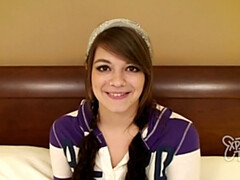 Grosse bite, Gros seins, Sucer une bite, Brunette brune, Hard, Hd, Seins naturels, Adolescente