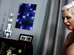 Gros seins, Blonde, Plantureuse, Femme couguar, Mature, Monstre, Plan cul à trois, Nénés