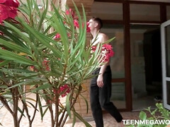 アナル, フェラチオ, 茶髪の, イく瞬間, イマラチオ, 手コキする, プール, オッパイの