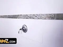 Grosse titten, Schmuddelige sprache, Hd, Küssen, Latina, Dusche, Stiefmutter, Titten