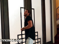 Gros cul, Gros seins, Sucer une bite, Bottes, Hd, Criant, Adolescente