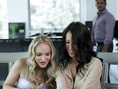 18 años, Verga grande, Mamada, Estilo perrito, Hd, Lamidas, Madres para coger, Montar