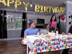 Morena, Besar, Latina, Tatuaje