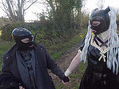 Sadomasochismus, Blasen, Fesselspiele, Latex, Hausmädchen, Öffentlich