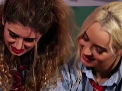 素人, 着衣女と全裸男, チアリーダー, フェムドム, 手コキする, オナニー, ヤリマン