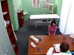 Amateur, Lesbiana, Lamidas, Enfermera, Oficina, Coño, Uniforme, Voyeur