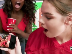 Собачьи, Общежитие, Пальцем, Лизание, Мастурбация, Киски, Втроем, В поезде