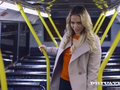 Gros cul, Blonde, Sucer une bite, Faciale, Hd, Talons, Jarretelles