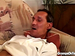 18 jaar, Blond, Sperma shot, Opa, Hardcore, Hd, Klein, Trio