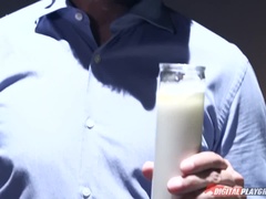 デカパイ, 茶髪の, フェティッシュ, 指いじり, 手コキする, オフィス, ピアス, 現実