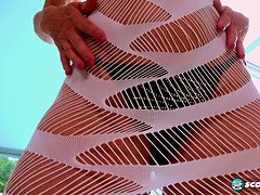 Bikini, Braunhaarige, Hd, Absätze, Masturbation, Milf, Pool, Solo