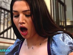 Grosse bite, Gros seins, Sucer une bite, Brunette brune, Queue, Hd, Chevaucher, Suçant