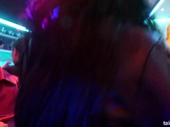 Bekleidet, Gruppe, Interrassisch, Lesbisch, Orgie, Party, Pornostars, Flotter dreier