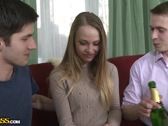 Hot pick up girl Hanna from the train