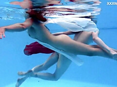 Leie, Grosse titten, Lesbisch, Pornostars, Öffentlich, Russisch, Jungendliche (18+), Unter wasser