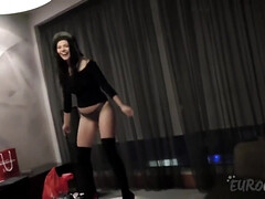 Красивые, Брюнетки, Грудастые, Глубокая глотка, Хд, Вечеринка, Соло, Игрушки