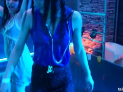 Habillées, Club, Noir ébène, Faciale, Interracial, Lesbienne, Fête, Chatte