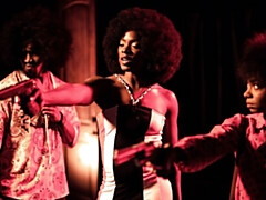 Grote kont, Grote lul, Zwart, Pijpbeurt, Hondjeshouding, Interraciaal, Natuurlijke tieten, Tieten likken